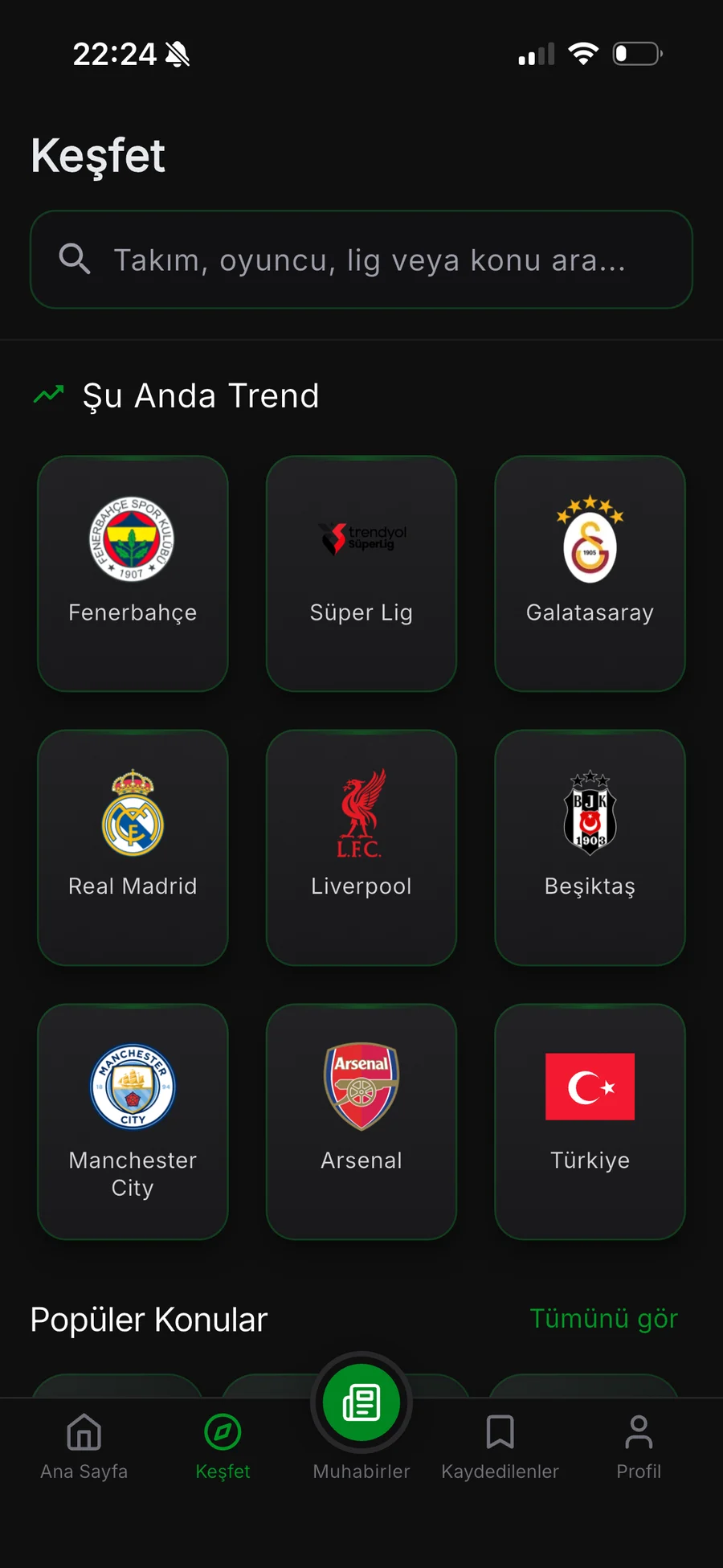 Keşfet ekranı: o an trend olan takımlar ve popüler konular.